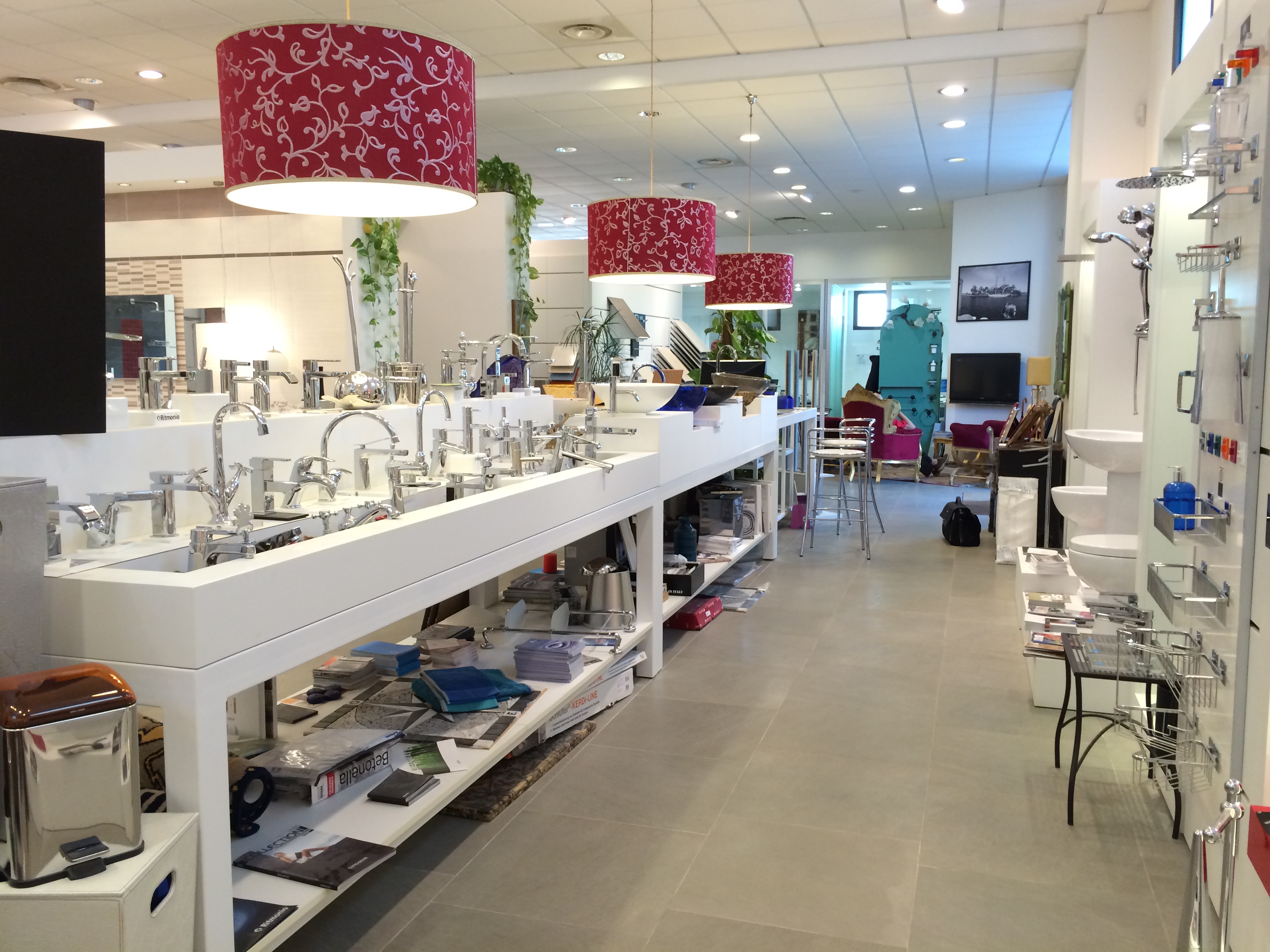 bigmat edilizia commerciale grosseto castiglione della pescaia marina di grosseto materiale edile showroom finiture caminetti stufe